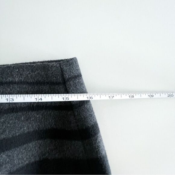 Banana Republic Mini Skirt Striped Charcoal Gray Wool Blend Women's 8 Lined - Picture 6 of 8